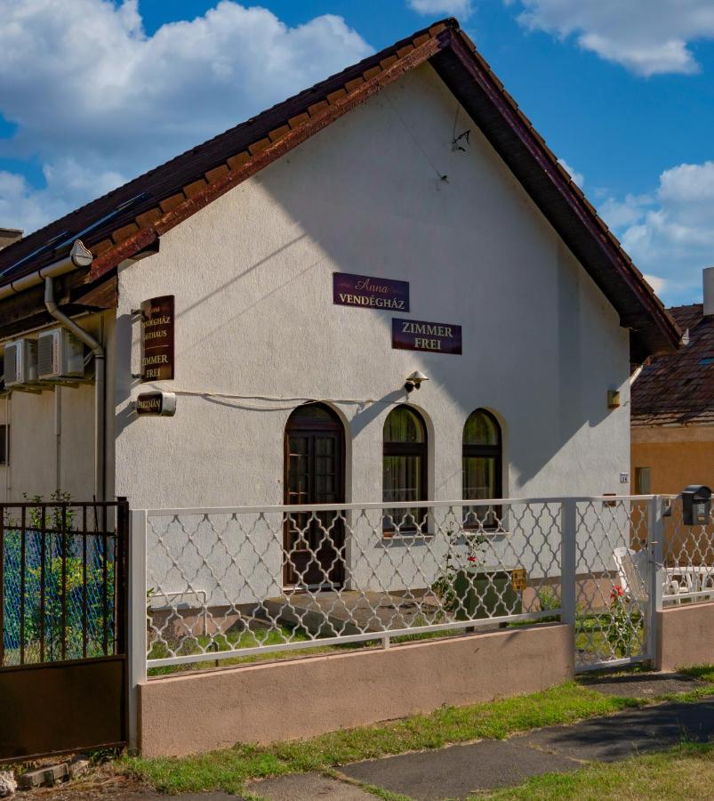 Hotel Anna vendégház Balatonakali Exterior foto